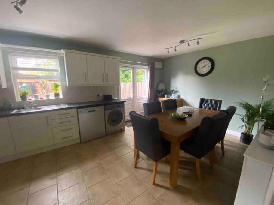 Loughview Gardens - Family Friendly Villa Omagh Luaran gambar